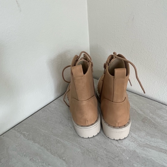 Dolce Vita Boots - Picture 7 of 10